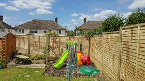 waney edge, pannel, fencing, fence, timber, gardens, landscaping.