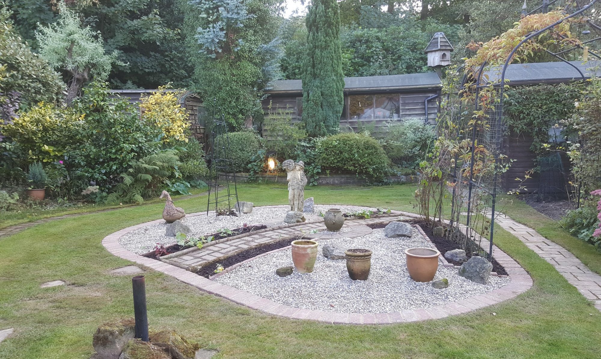 Garden border aggregate pots landscaping